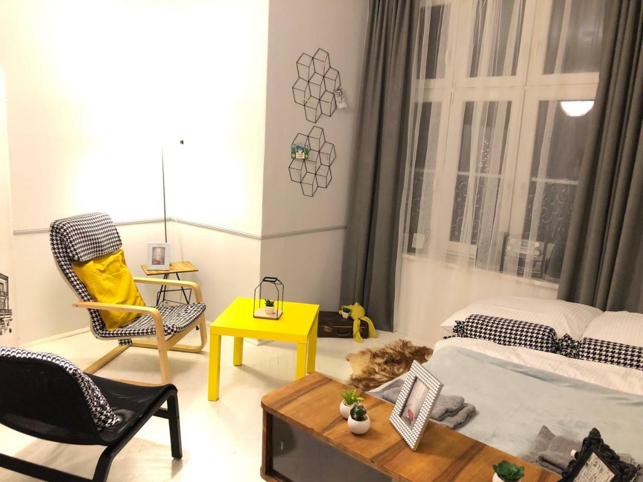 Luxury Retro Apartment, City Center, Wifi Krakau Buitenkant foto