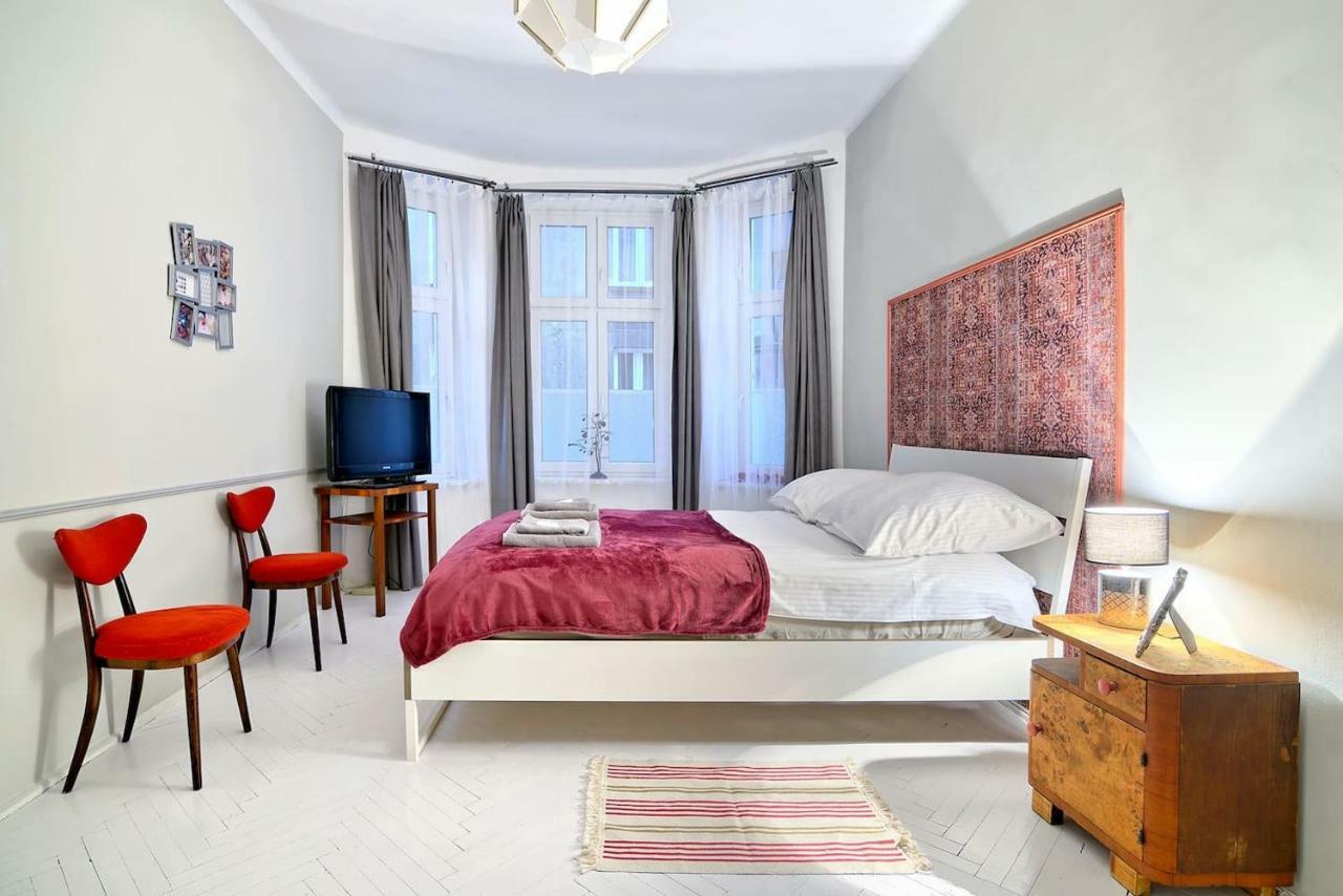 Luxury Retro Apartment, City Center, Wifi Krakau Buitenkant foto